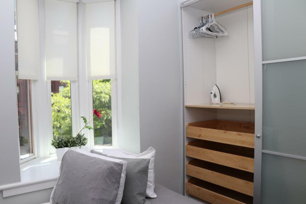 Stylish Newbury Street Studio, #11 Boston Exterior photo